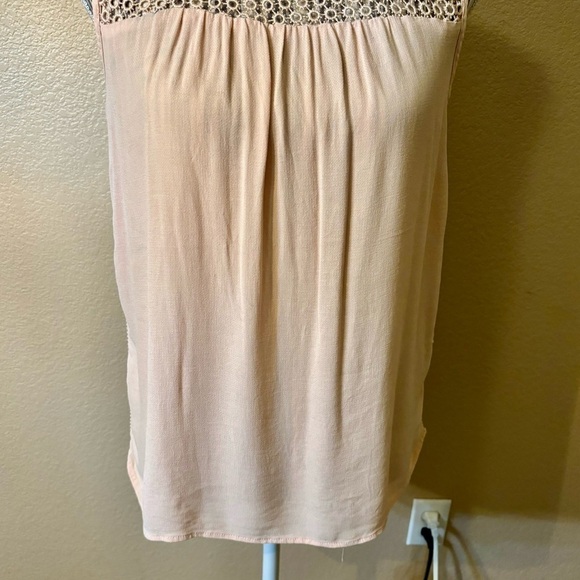 Zara Basic Top Medium Pale Pink Sleeveless Tunic Eyelets Trim Viscose Liteweight - Picture 3 of 14